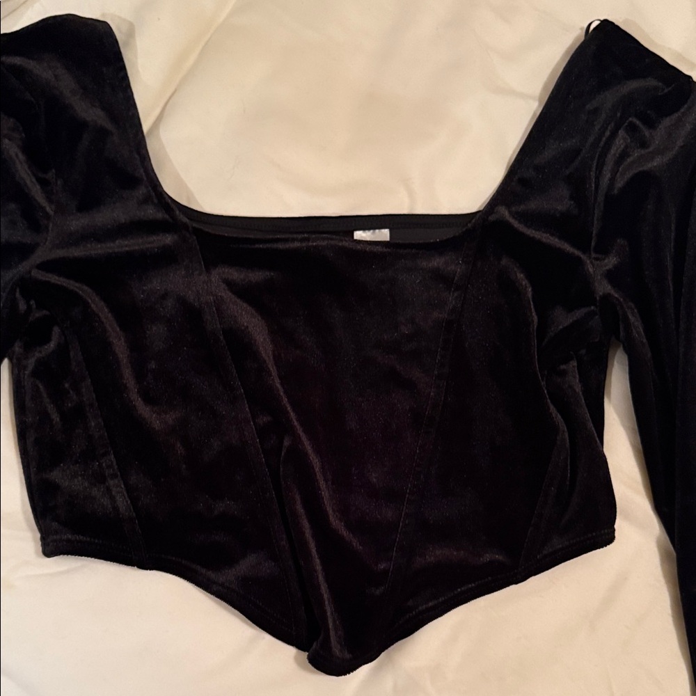 Black Long Sleeve Velvet Top